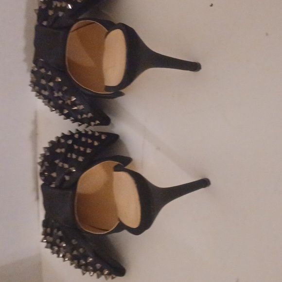 Black Studded Bow Mules - Picture 6 of 7